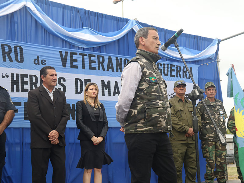 homenaje a los héroes de la guerra de malvinas