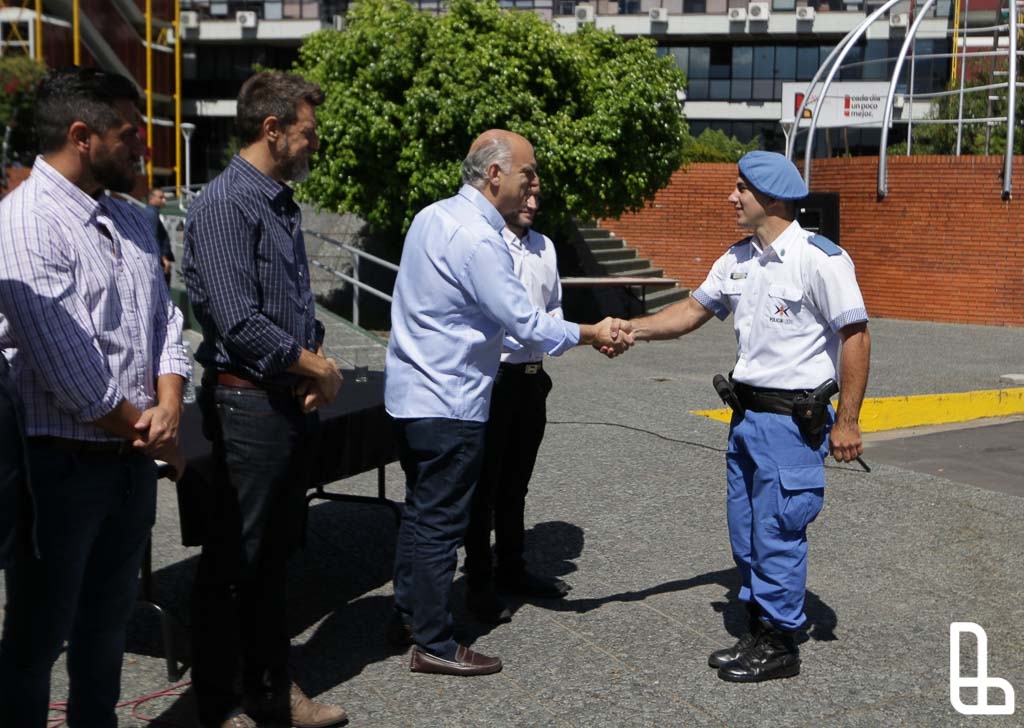 reconocimieto a policias de buenos aires